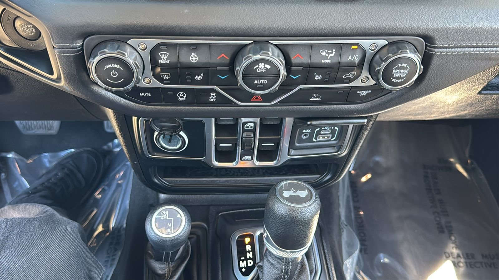 Used 2025 Black Jeep Sahara image 27