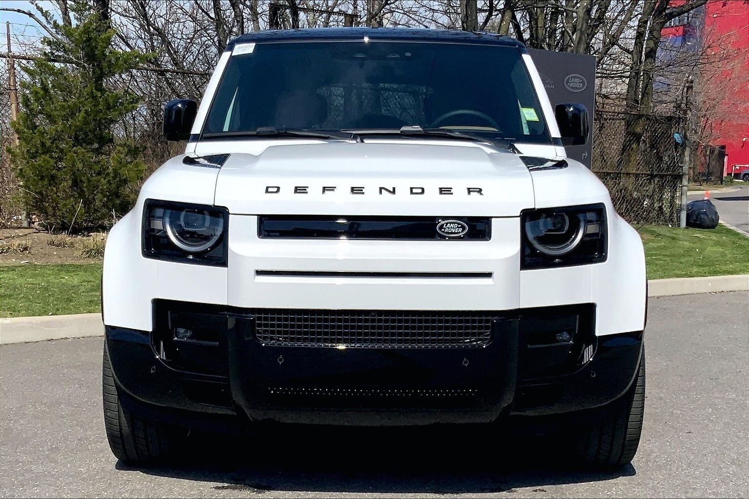 New 2026 Fuji White Land Rover V8 image 3