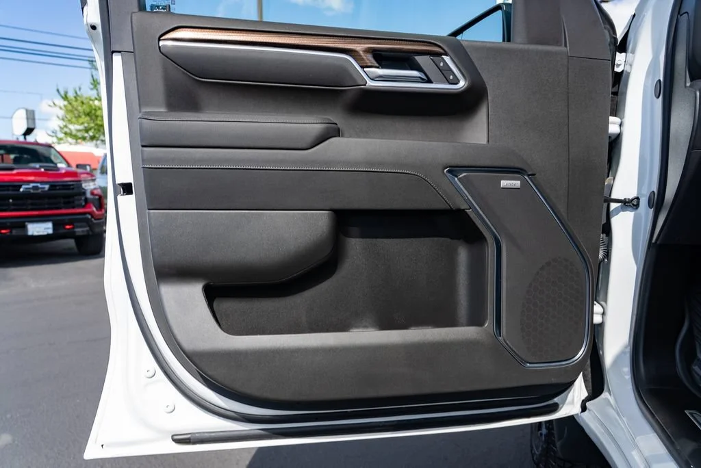 New 2026 Summit White Chevrolet LT Trail Boss image 23