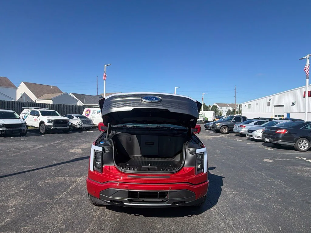 Used 2023 Red Metallic Ford Lariat image 19