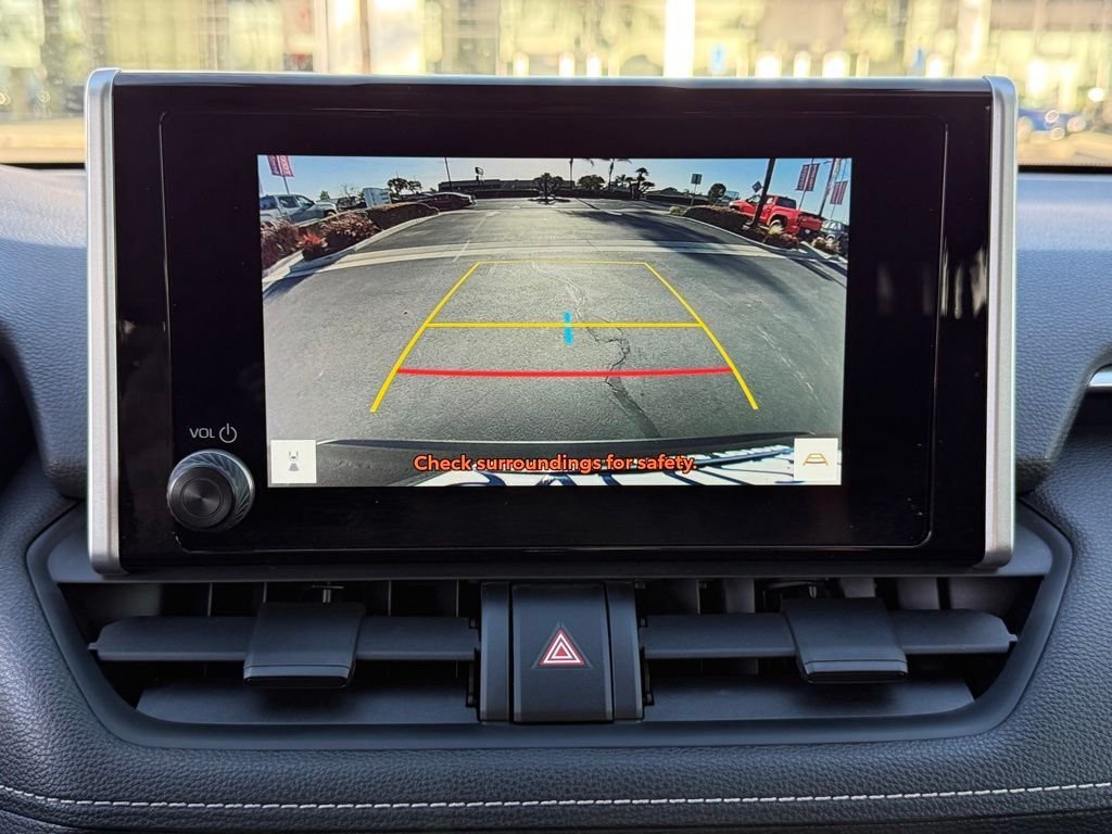 2025 Toyota RAV4 LE - Photo 27