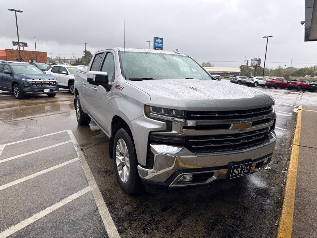 Used 2019 Silver Chevrolet LTZ image 4