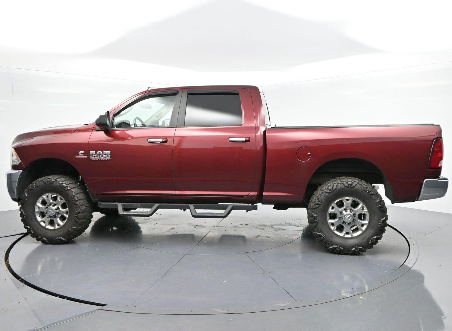 Used 2017 Delmonico Red Pearlcoat Ram Big Horn image 4