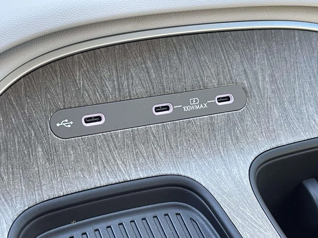New 2026 White Hyundai SE image 27