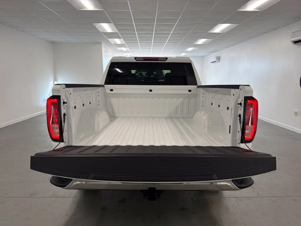 New 2026 Summit White GMC Pro image 8