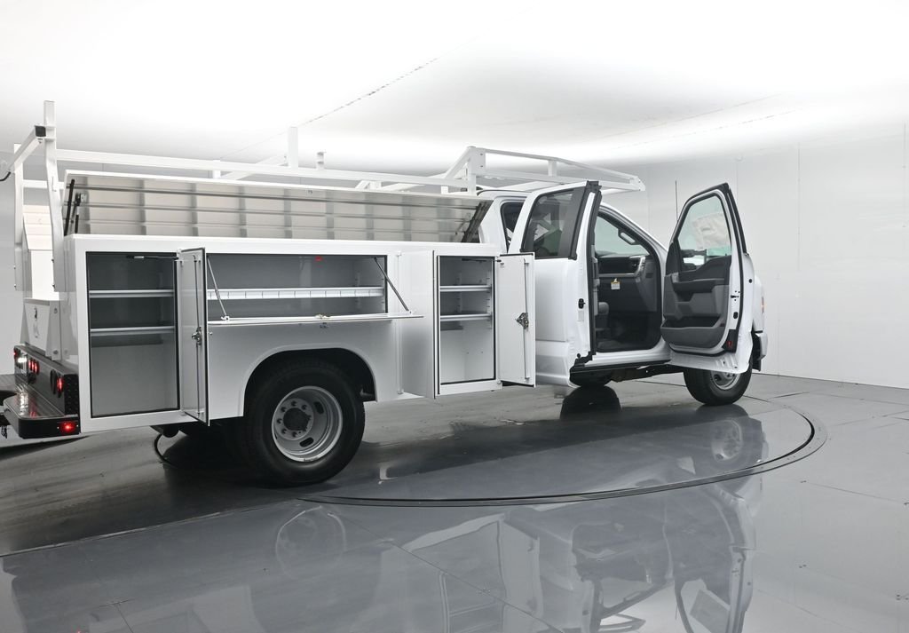 New 2026 Oxford White Ford XL image 5