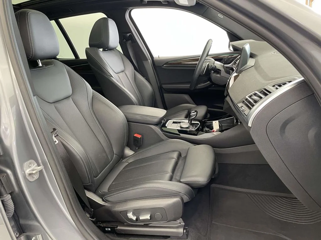 Used 2023 Gray BMW xDrive30i image 21