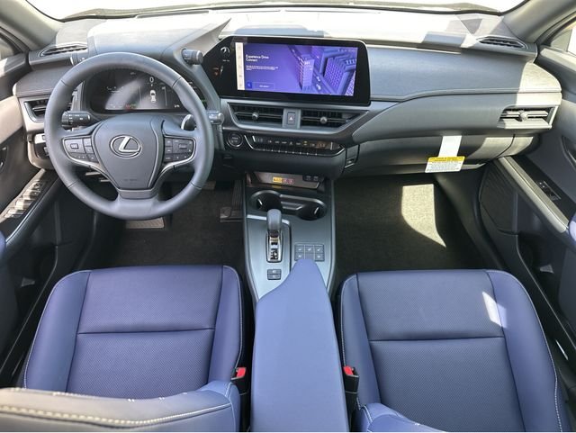 2026 Lexus UX Hybrid 300h Premium - Photo 17