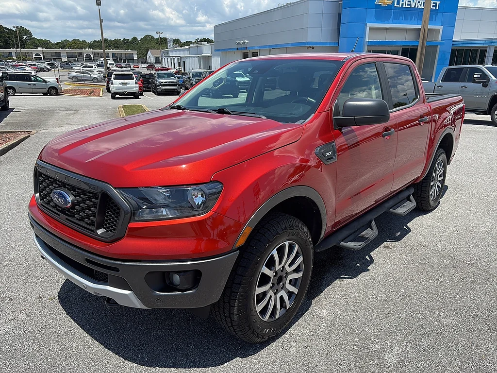 Used 2019 Hot Pepper Red Metallic Tinted Clearcoat Ford  image 2