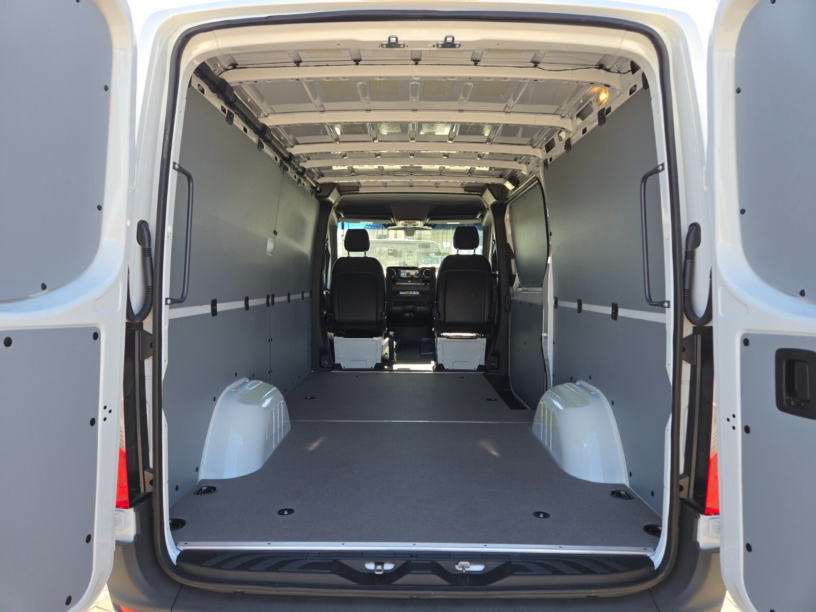 2025 Mercedes-Benz Sprinter Cargo Van Base - Photo 12