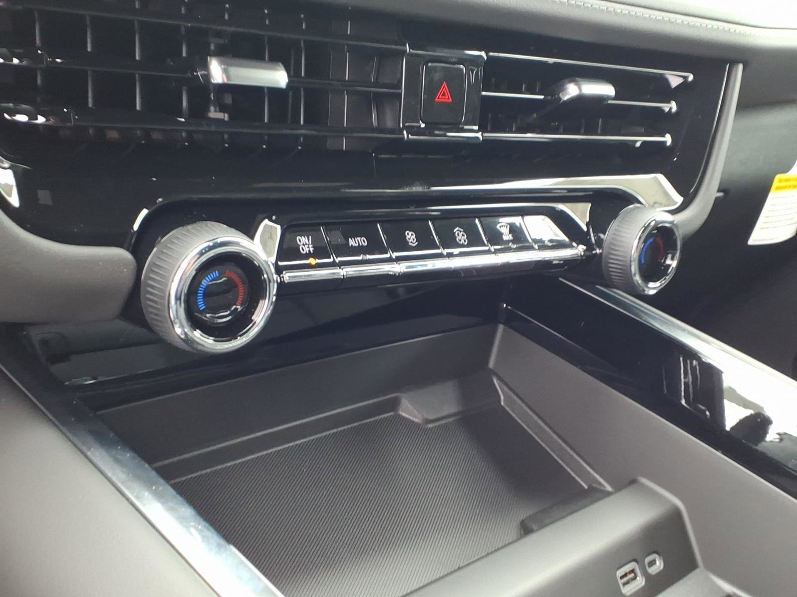 2026 Chevrolet Tahoe LS - Photo 9