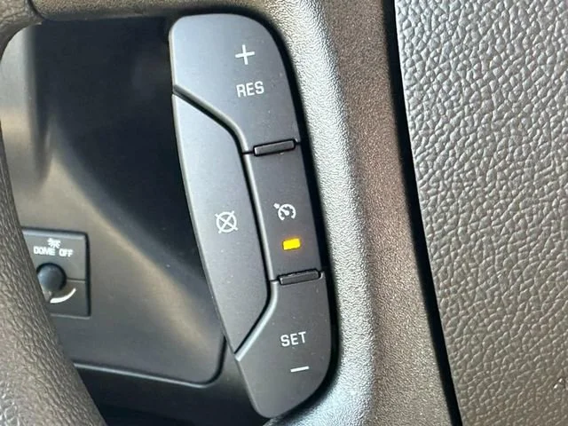 2025 Chevrolet Express Cargo Work Van - Photo 10