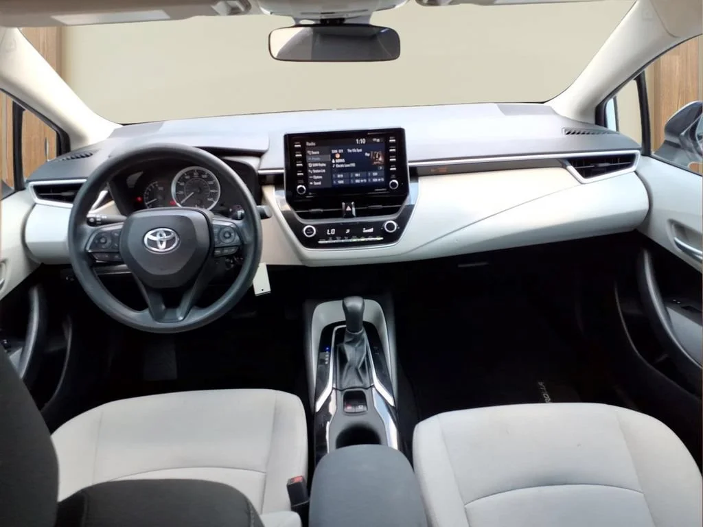 Used 2021 White Toyota LE image 23
