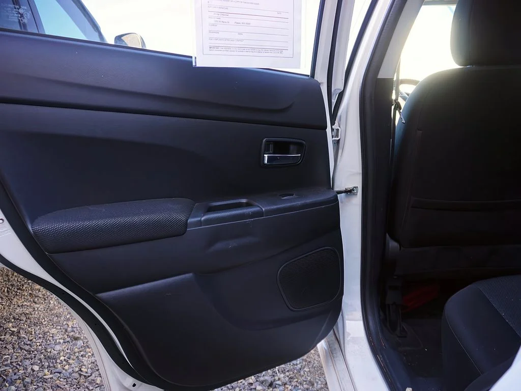 2011 Mitsubishi Outlander Sport ES - Photo 26