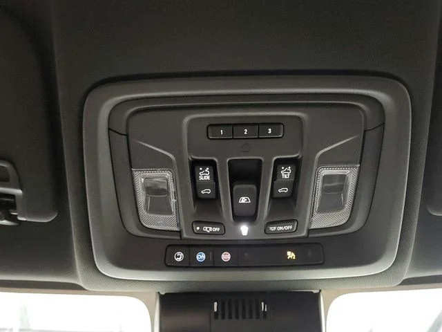 Used 2024 Black Chevrolet High Country image 29