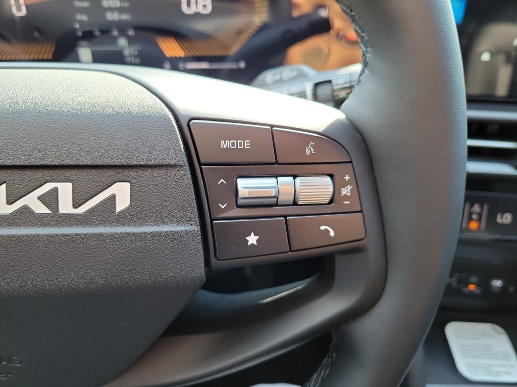 New 2027 Wolf Gray Kia EX image 28