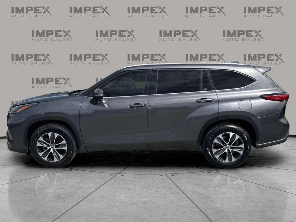 Used 2022 Gray Toyota XLE image 2