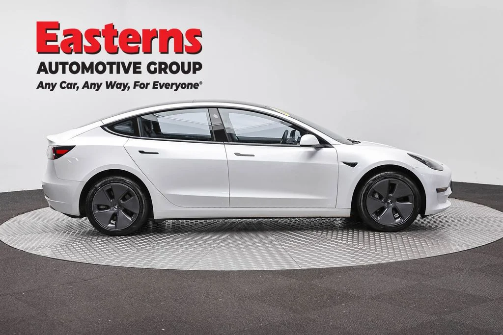 Used 2023 White Tesla Base image 4