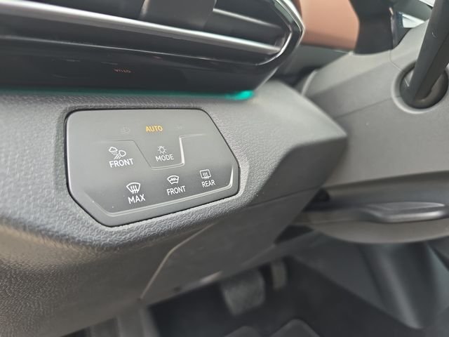 Used 2021  Volkswagen Pro S image 29
