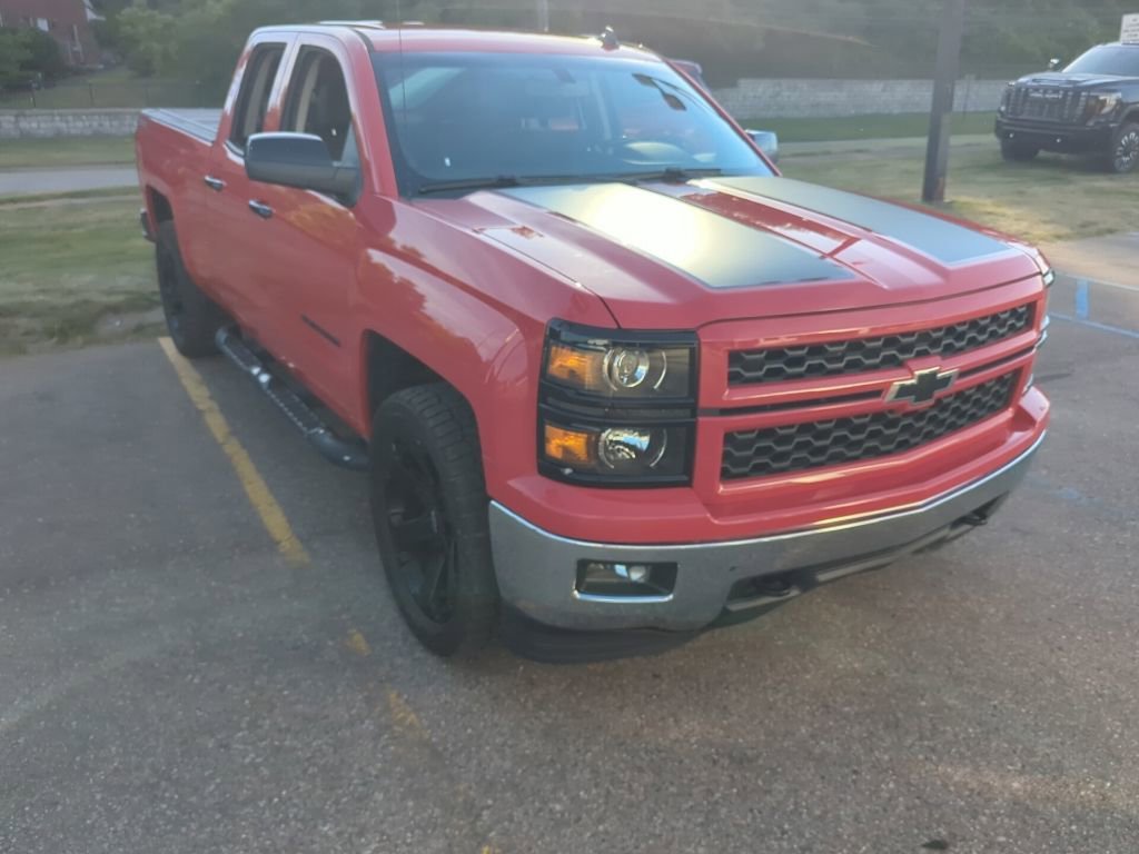 Used 2014 VICTORY RED Chevrolet LT image 3