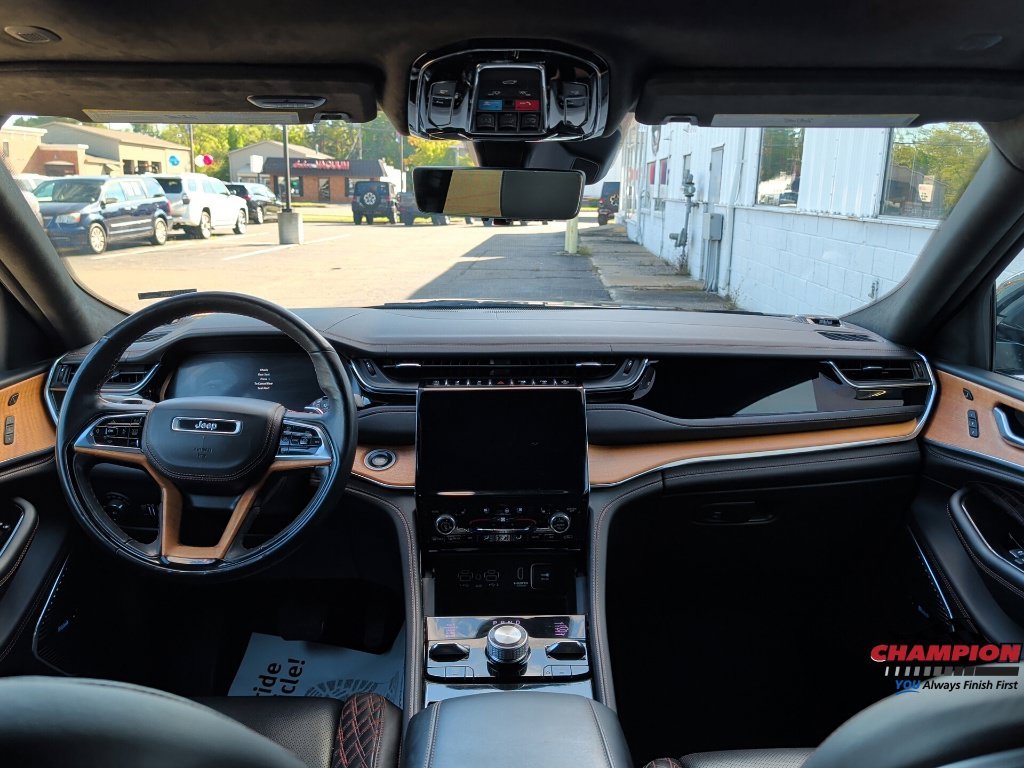 Used 2023 Black Jeep Summit image 45