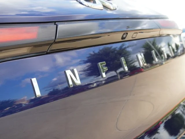 Used 2022 Blue INFINITI LUXE image 13