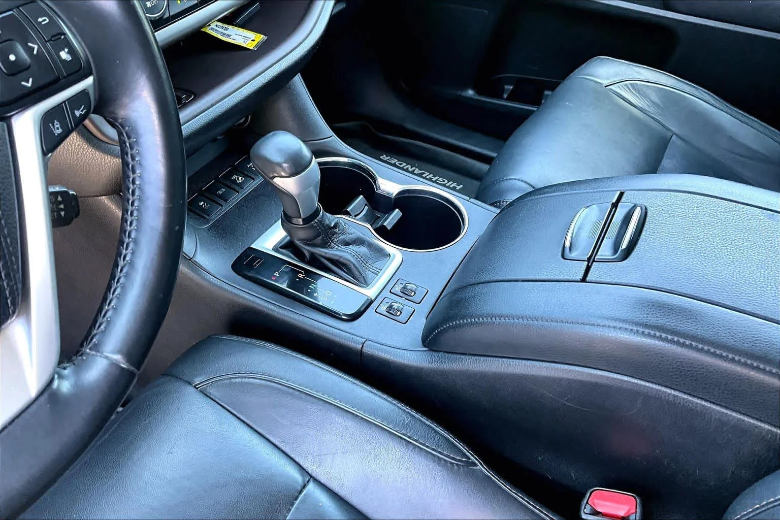 Used 2017 Midnight Black Metallic Toyota XLE image 17