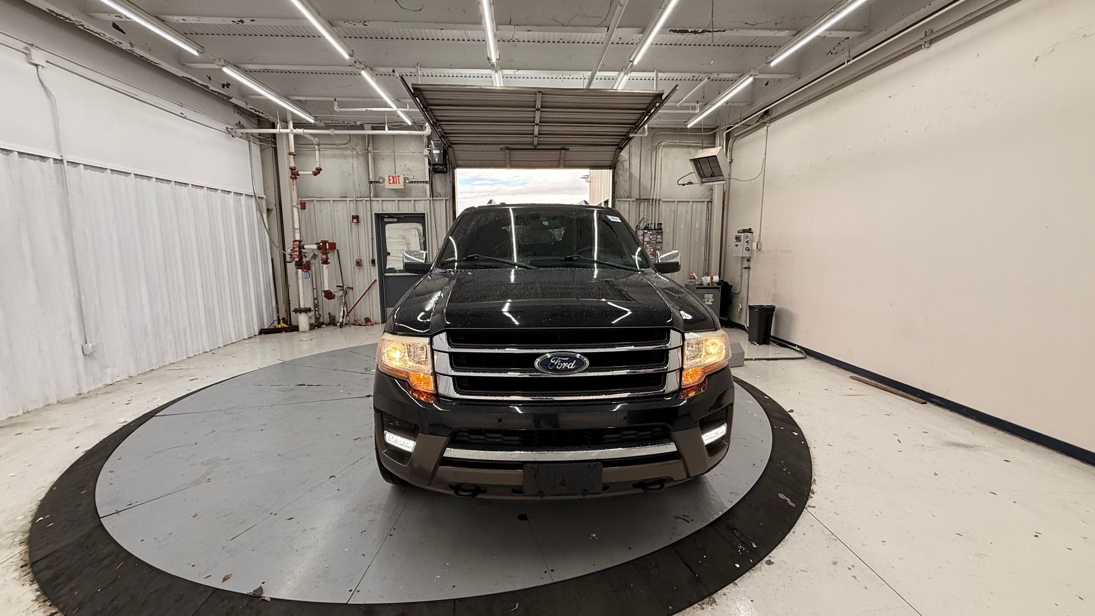 Used 2015 Black Ford King Ranch image 3