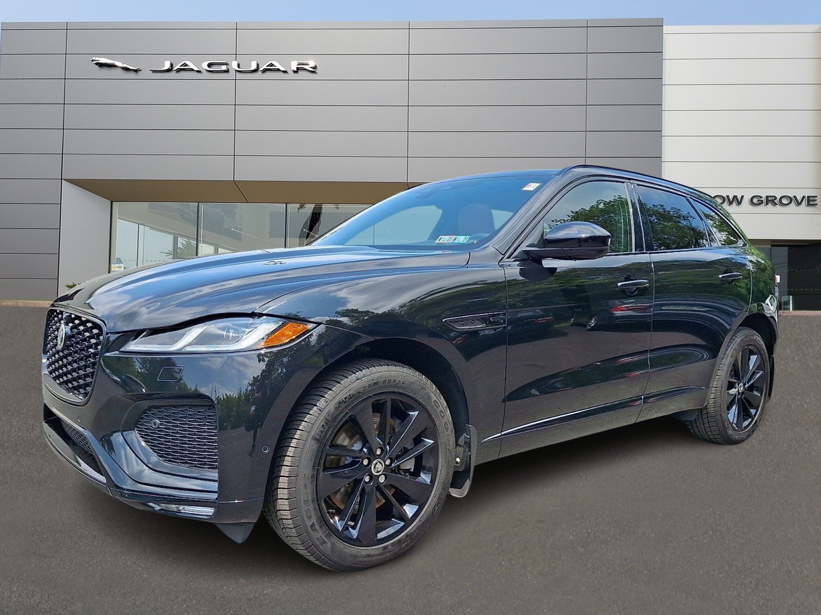 2026 Jaguar F-PACE P250 R-Dynamic S's photo