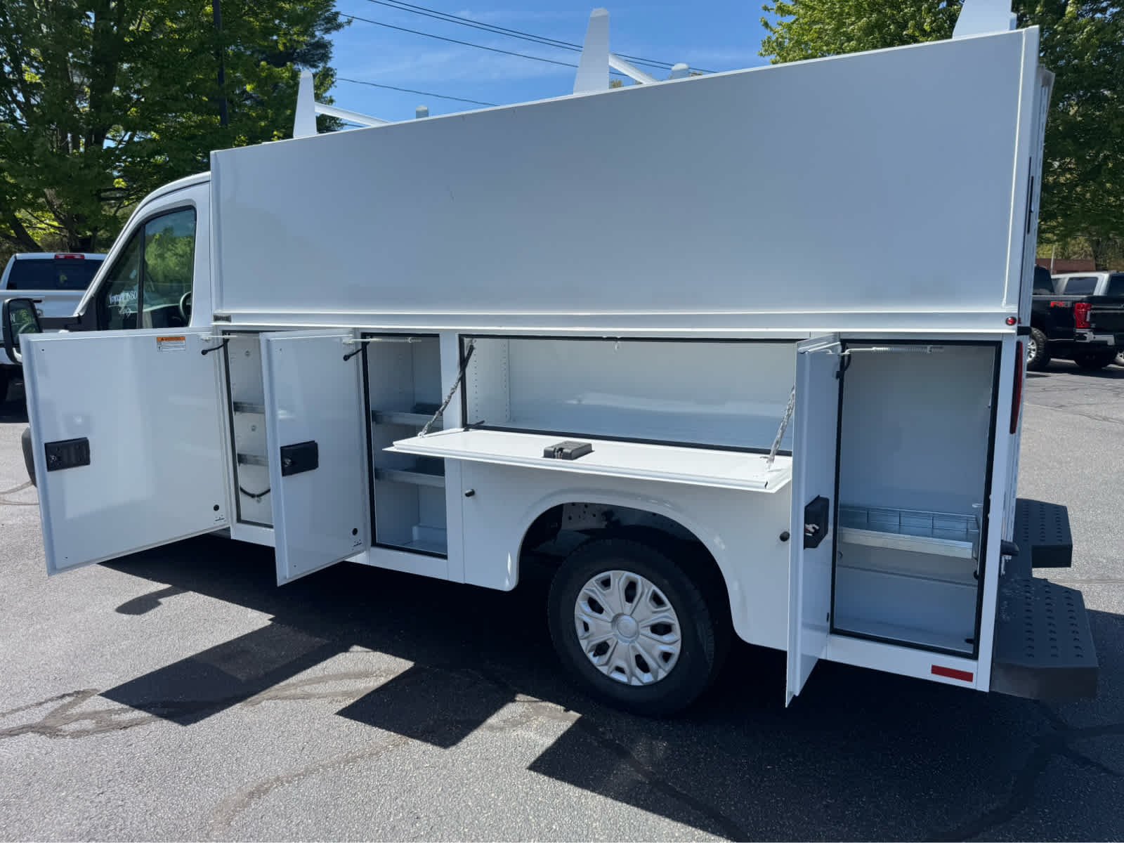 New 2026 Oxford White Ford  image 3
