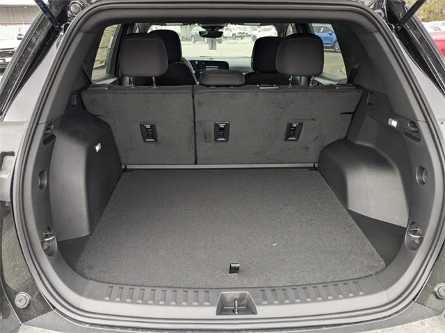 2025 Chevrolet Equinox LT - Photo 13