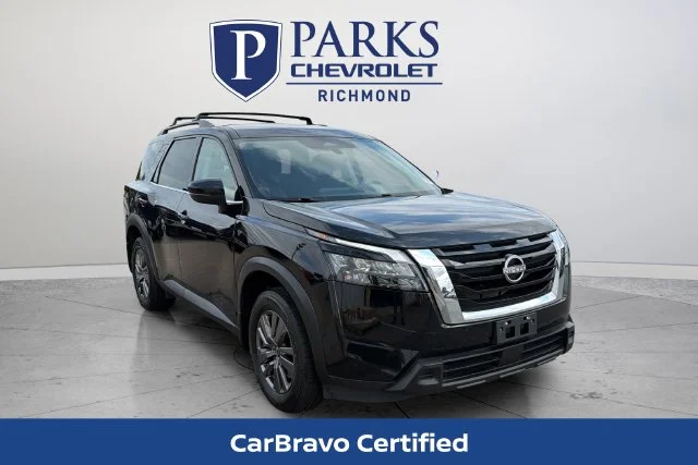 Used 2023 Black Nissan SV image 1