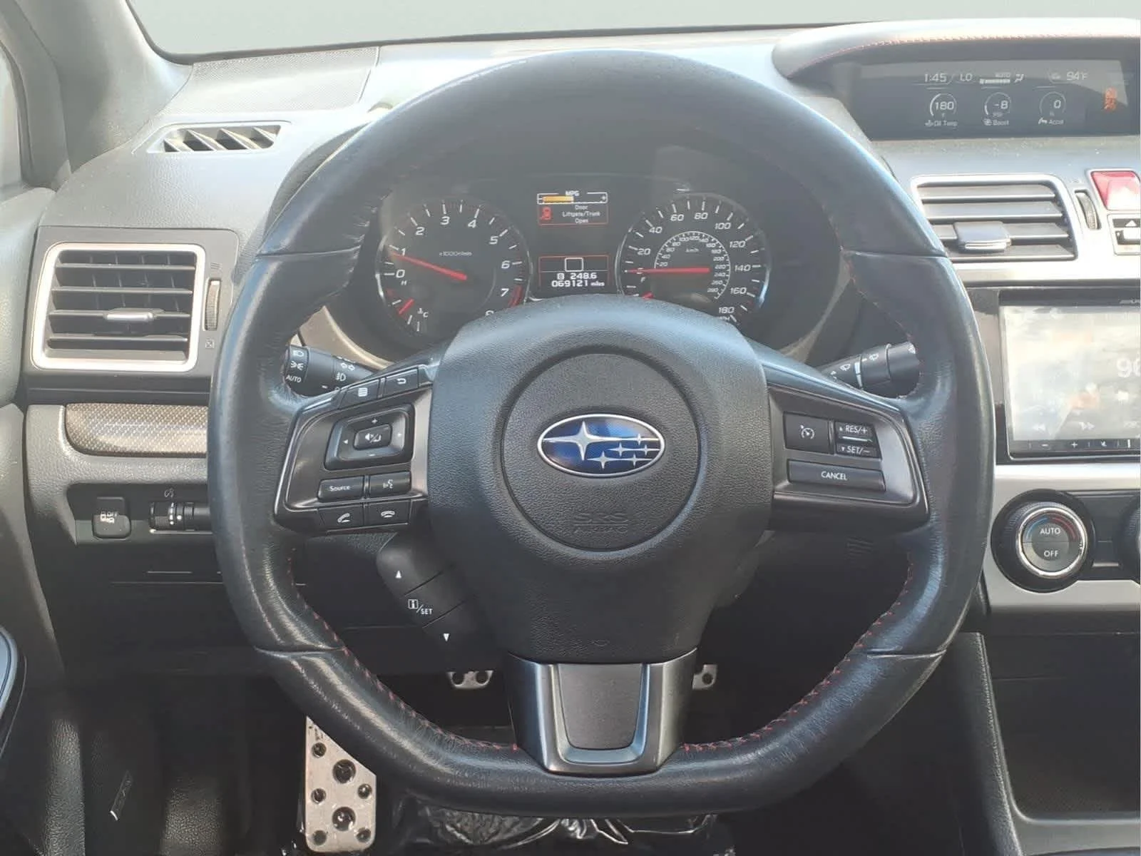 Used 2018 Ice Silver Metallic Subaru Limited image 24