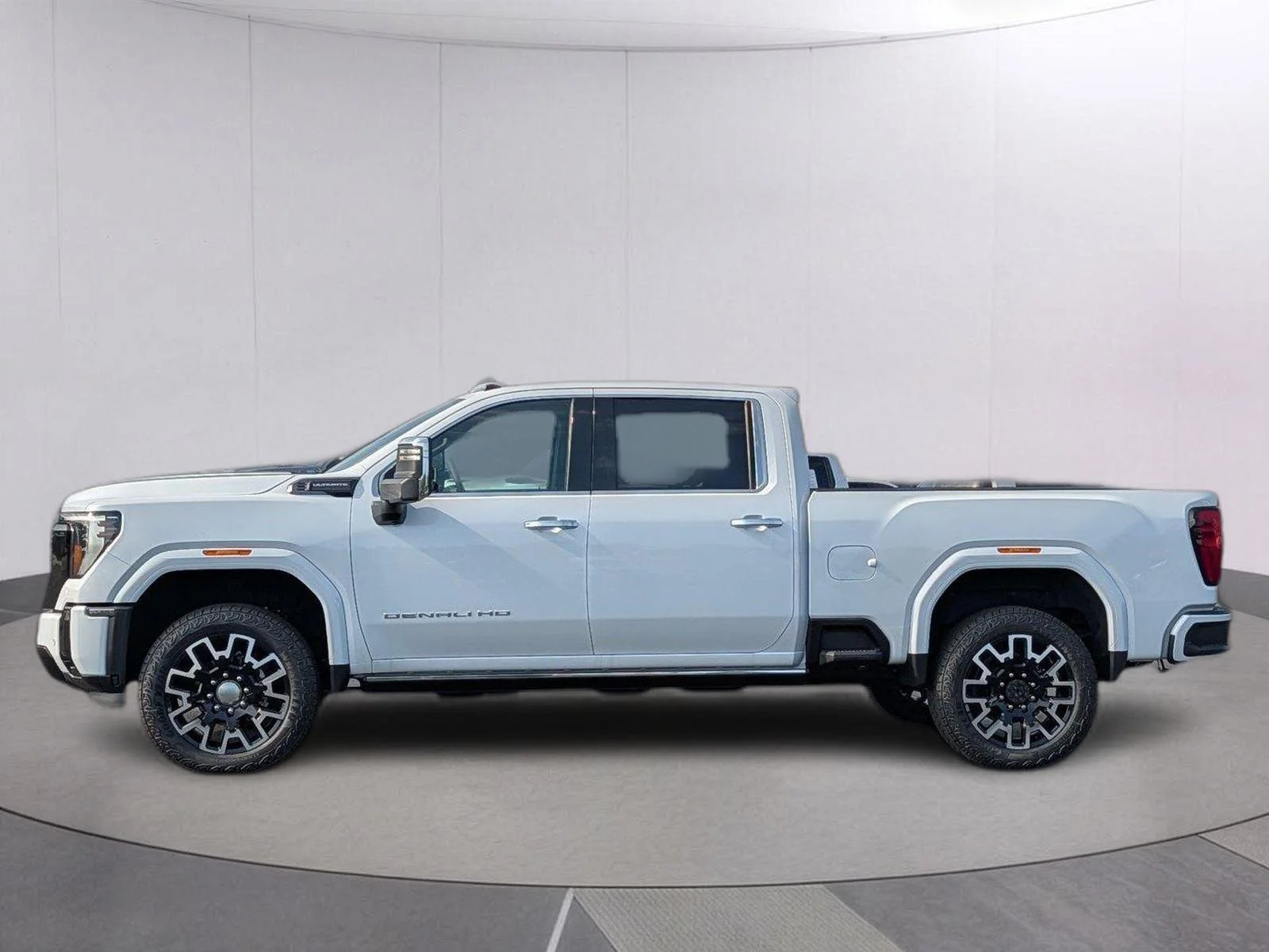 New 2026 Glacier White Tricoat GMC Denali Ultimate image 2