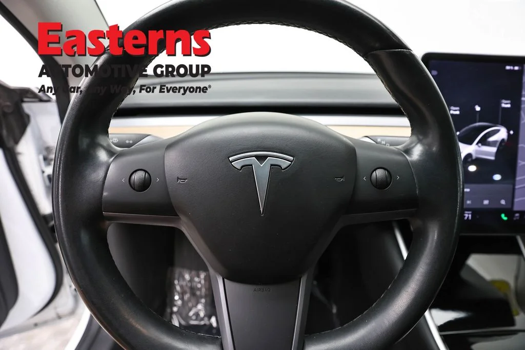 Used 2018 White Tesla Long Range image 10