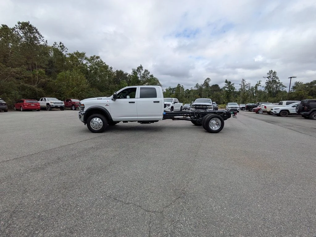 New 2026 Bright White Clear-Coat Exterior Paint RAM Tradesman image 7