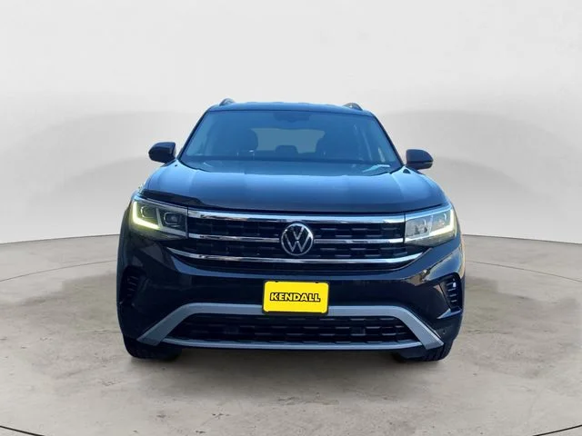 Used 2022  Volkswagen 3.6L V6 SE w/Technology image 2