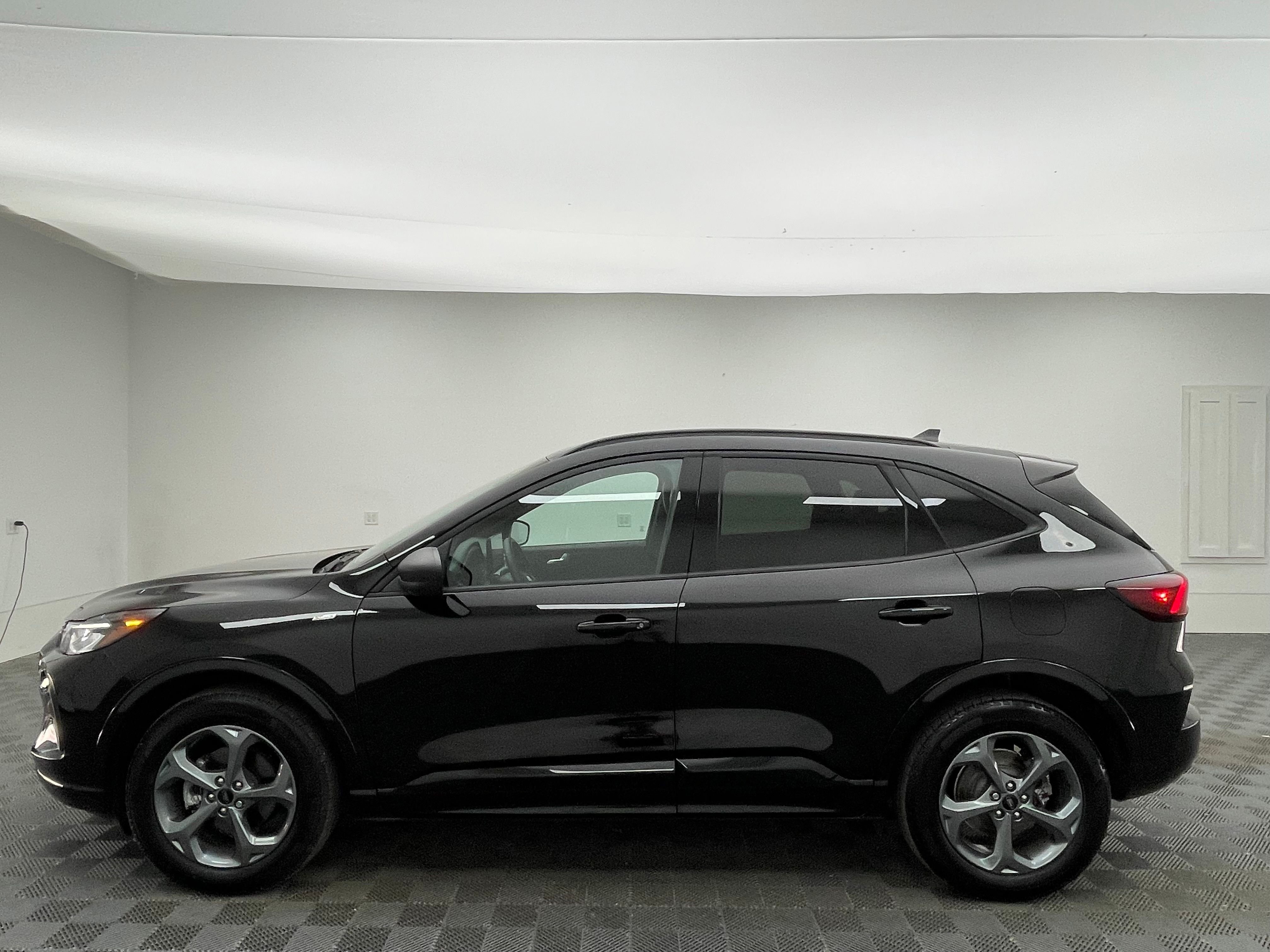 Used 2024 Black Metallic Ford ST-Line image 12