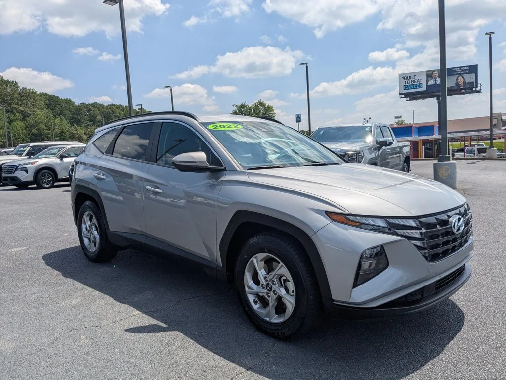 Used 2022 Shimmering Silver Hyundai SEL image 3