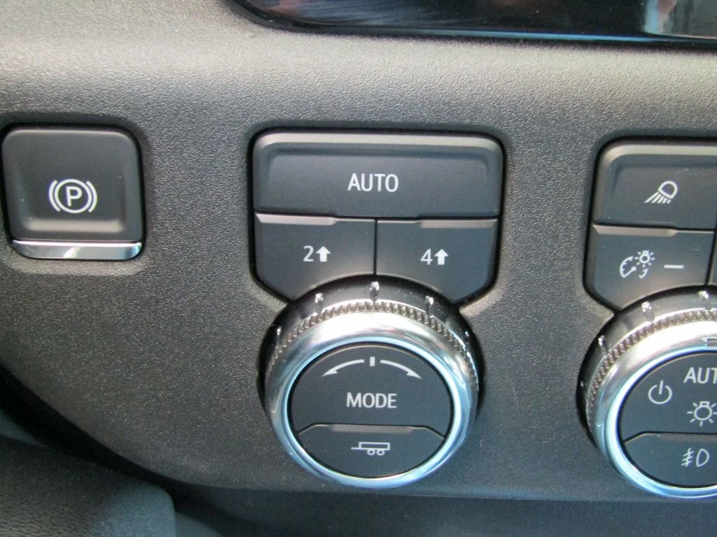 Used 2025 Sterling GMC SLT image 8
