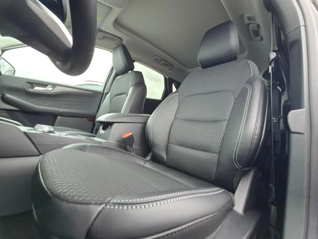 2025 Ford Escape Plug-in hybrid PHEV - Photo 19