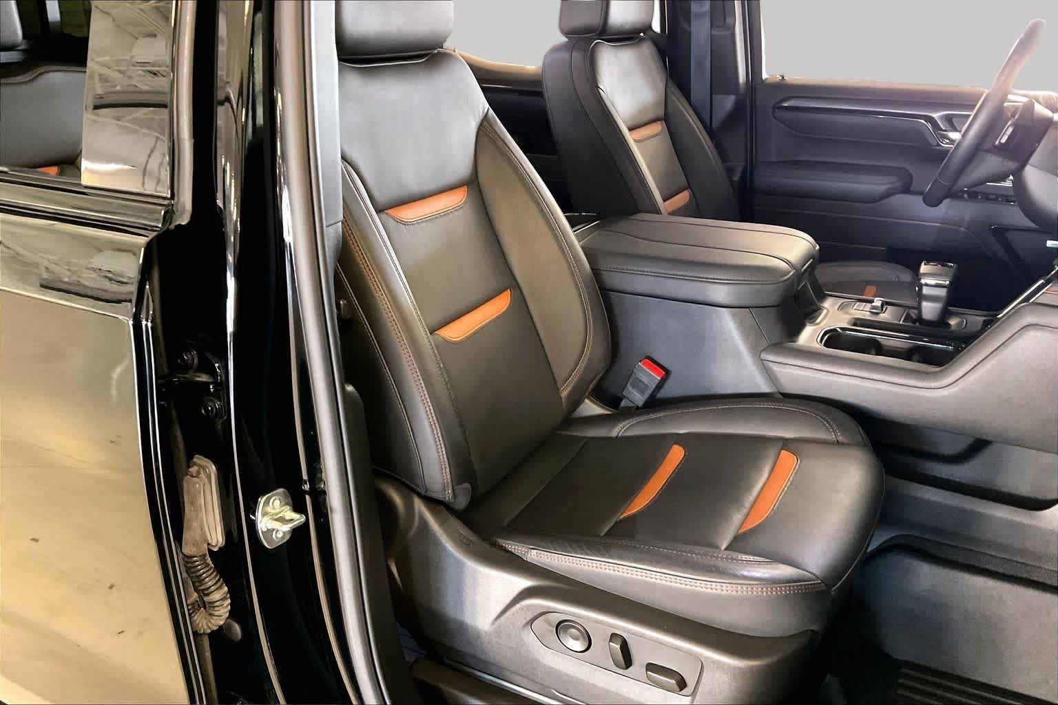Used 2025 Onyx Black GMC AT4 image 8