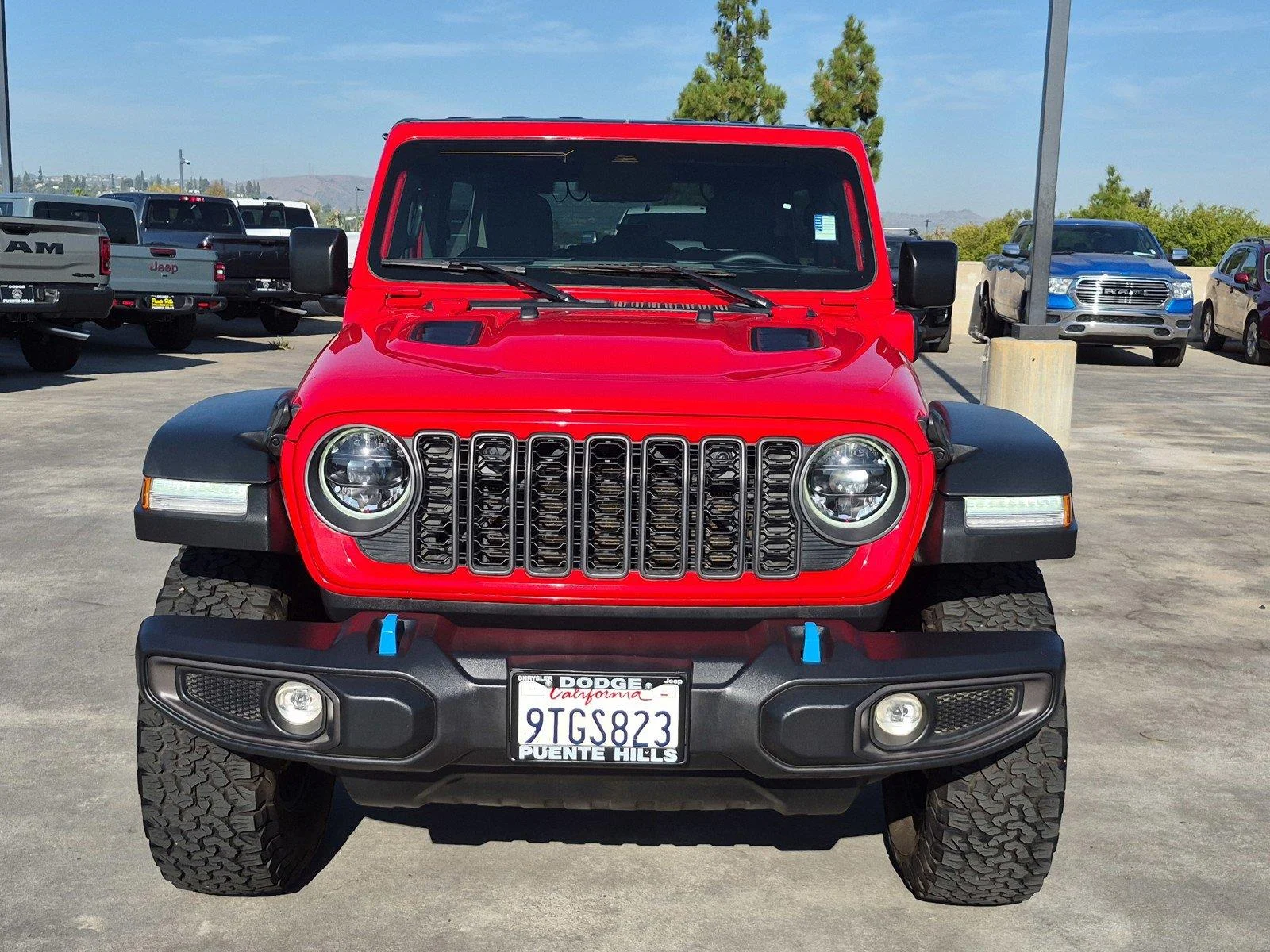 Certified Used 2025 Firecracker Red Clearcoat Jeep Rubicon image 3