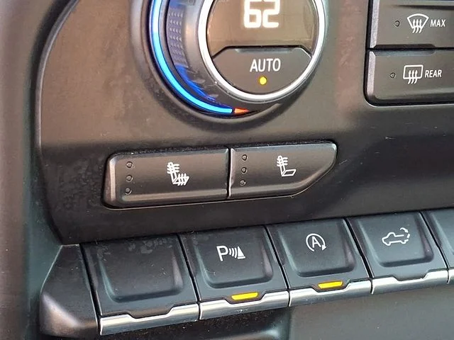 Used 2019 White Chevrolet LT image 24