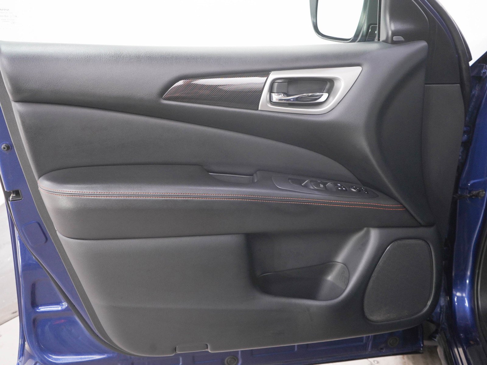 Used 2020 Caspian Blue Metallic Nissan 4x4 SV image 24