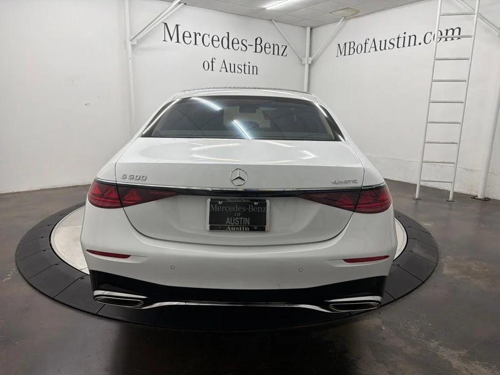 New 2027 White Mercedes-Benz S 580 image 6