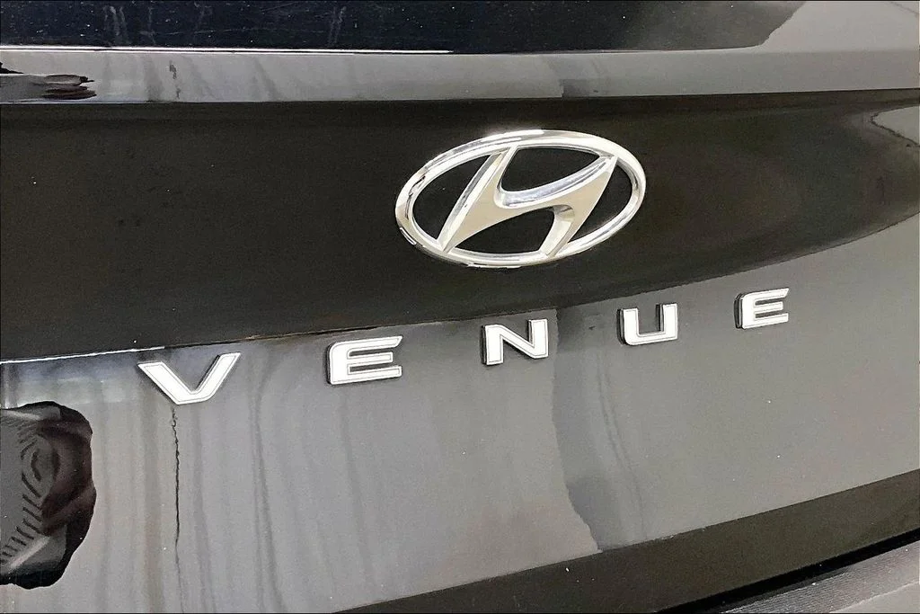 Certified Used 2023 Black Hyundai SEL image 24