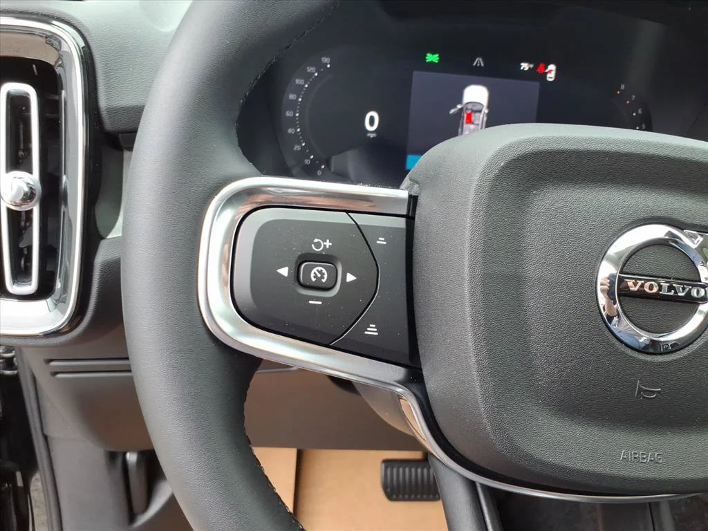 New 2026 Onyx Black Volvo Plus image 15
