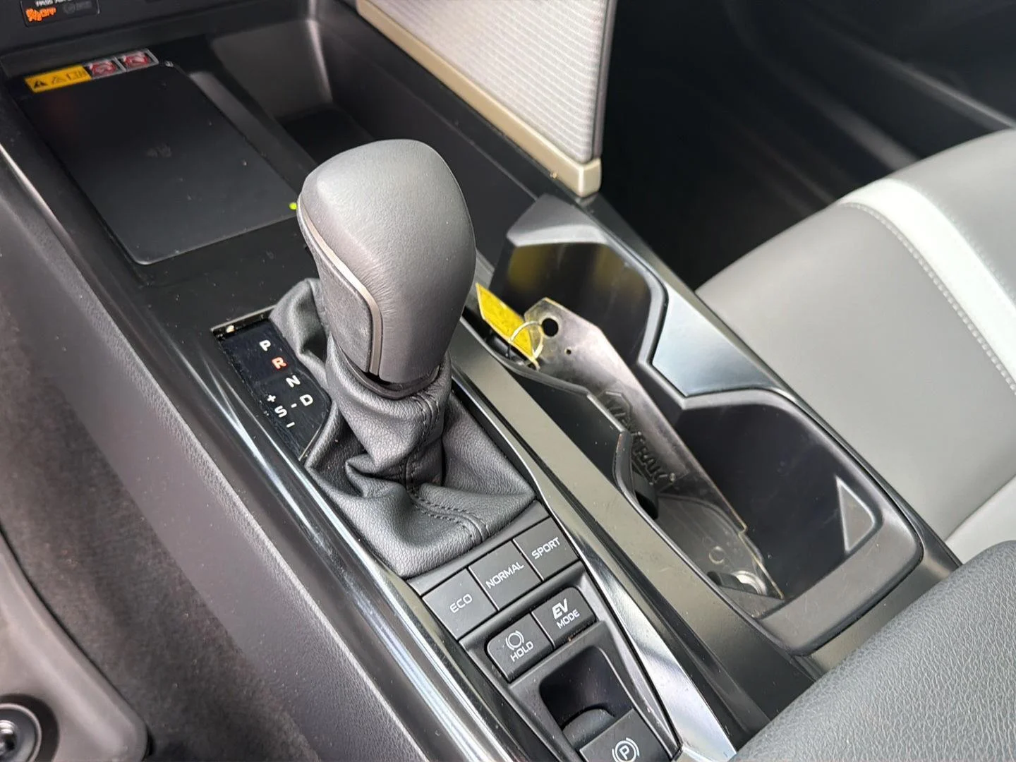 Used 2025 Midnight Black Metallic Toyota SE image 27
