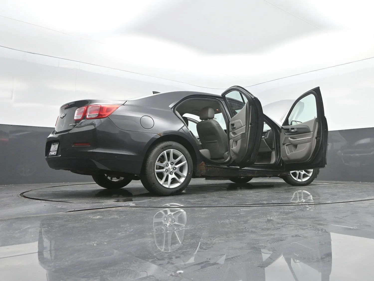 Used 2015 ASHEN GRAY METALLIC Chevrolet LT image 41